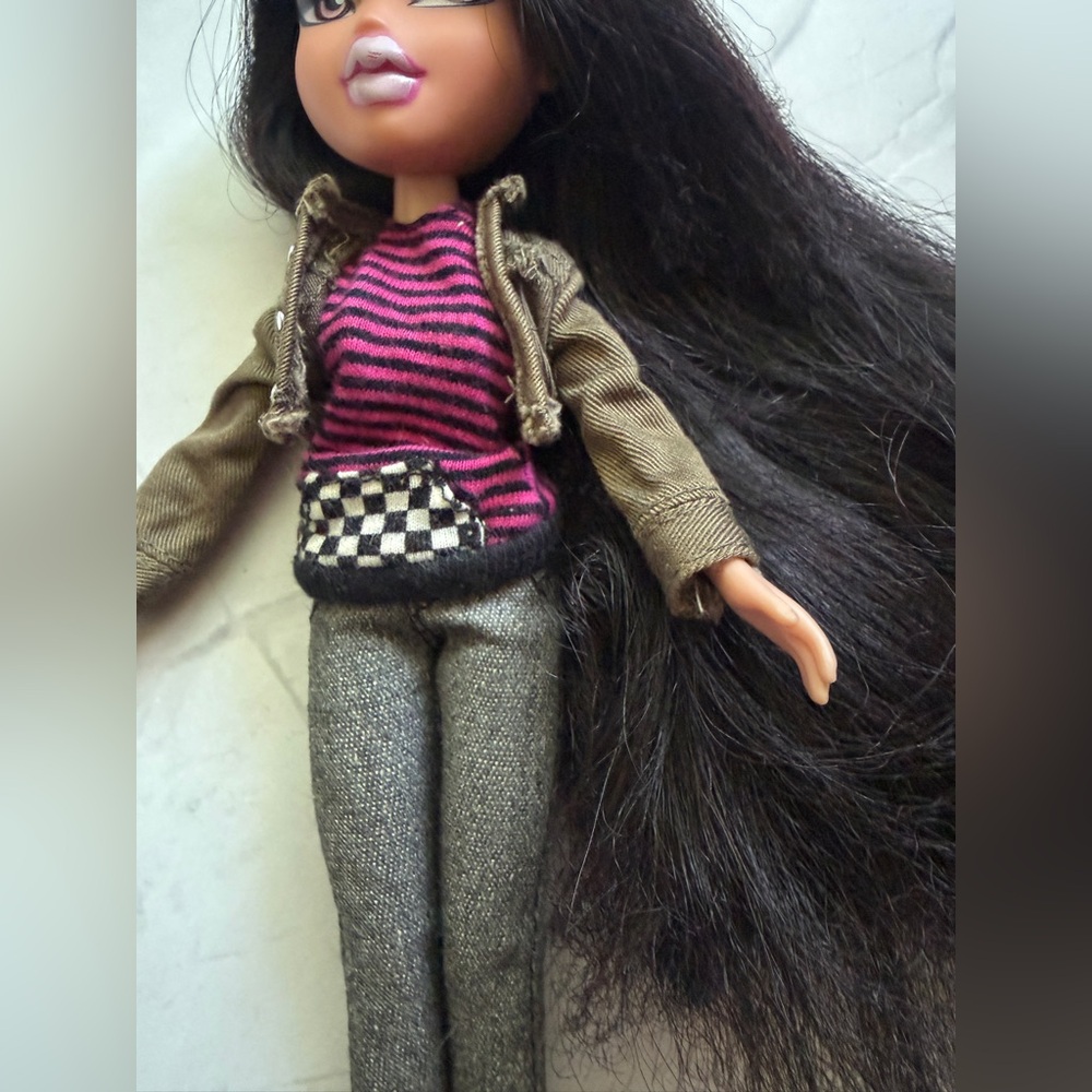 BRATZ DOLL - Picture 4 of 6
